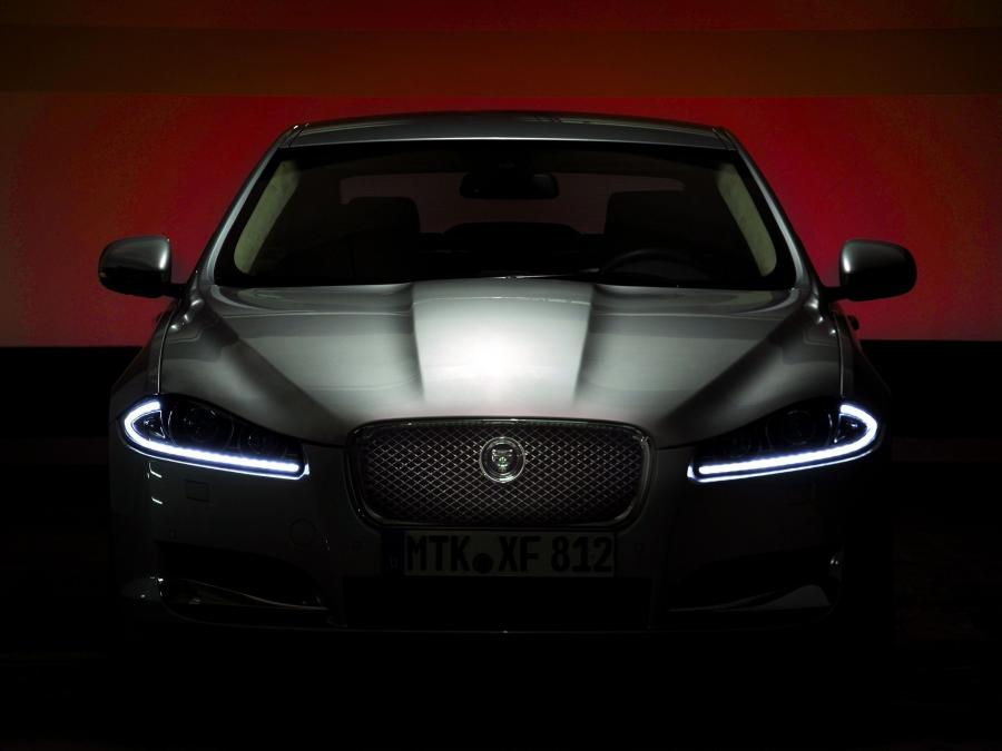  Jaguar XF 2.2 Diesel 2011 года  (фото 2 из 6)